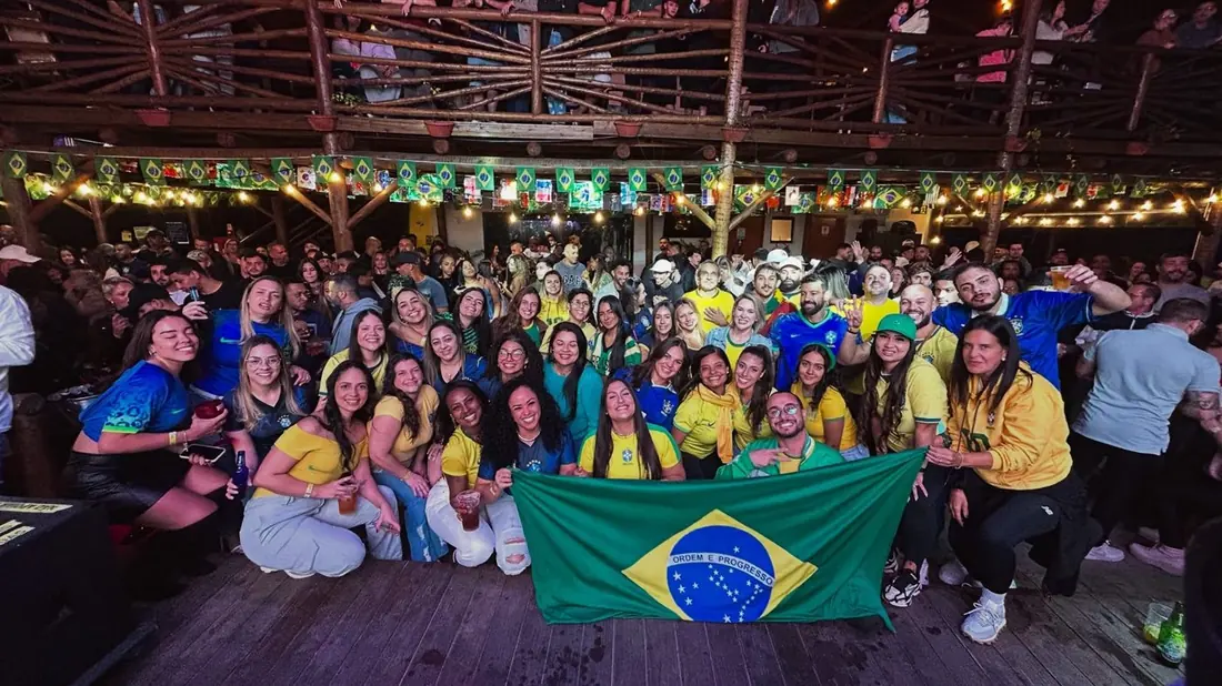 Casa cheia em uma noite de festa na Arena Baba-Hanna